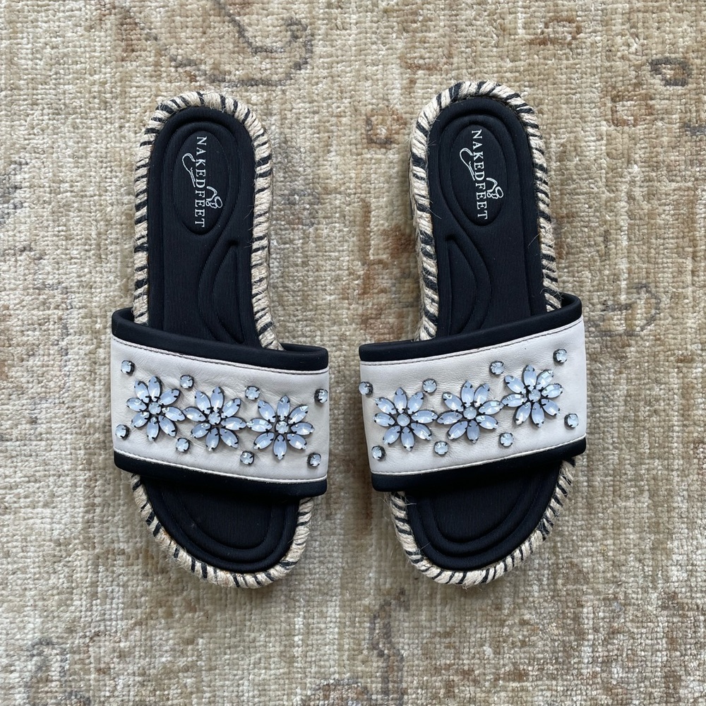 Naked Feet Pool Slides, Size 6 - Picture 4 of 12